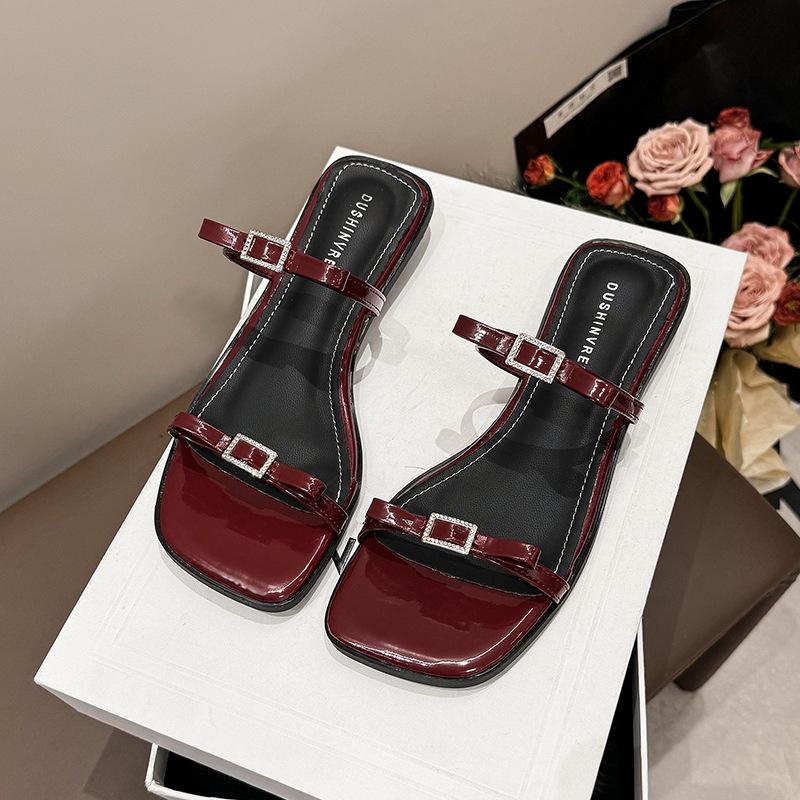 Bow High-end One-word Slippers Female 2025 Summer New French Temperament Low-heeled Fairy Wind Outside Sandals