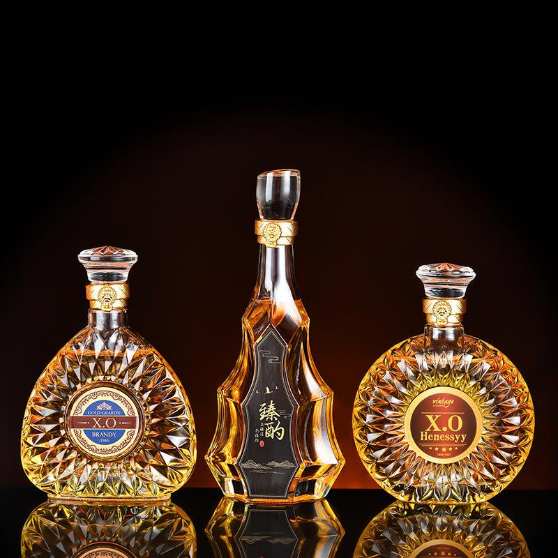 European Glass Liquor Bottle Vintage Whiskey Decanter Embossed XO Wine Carafe Alcohol Dispenser Barware Home Decor