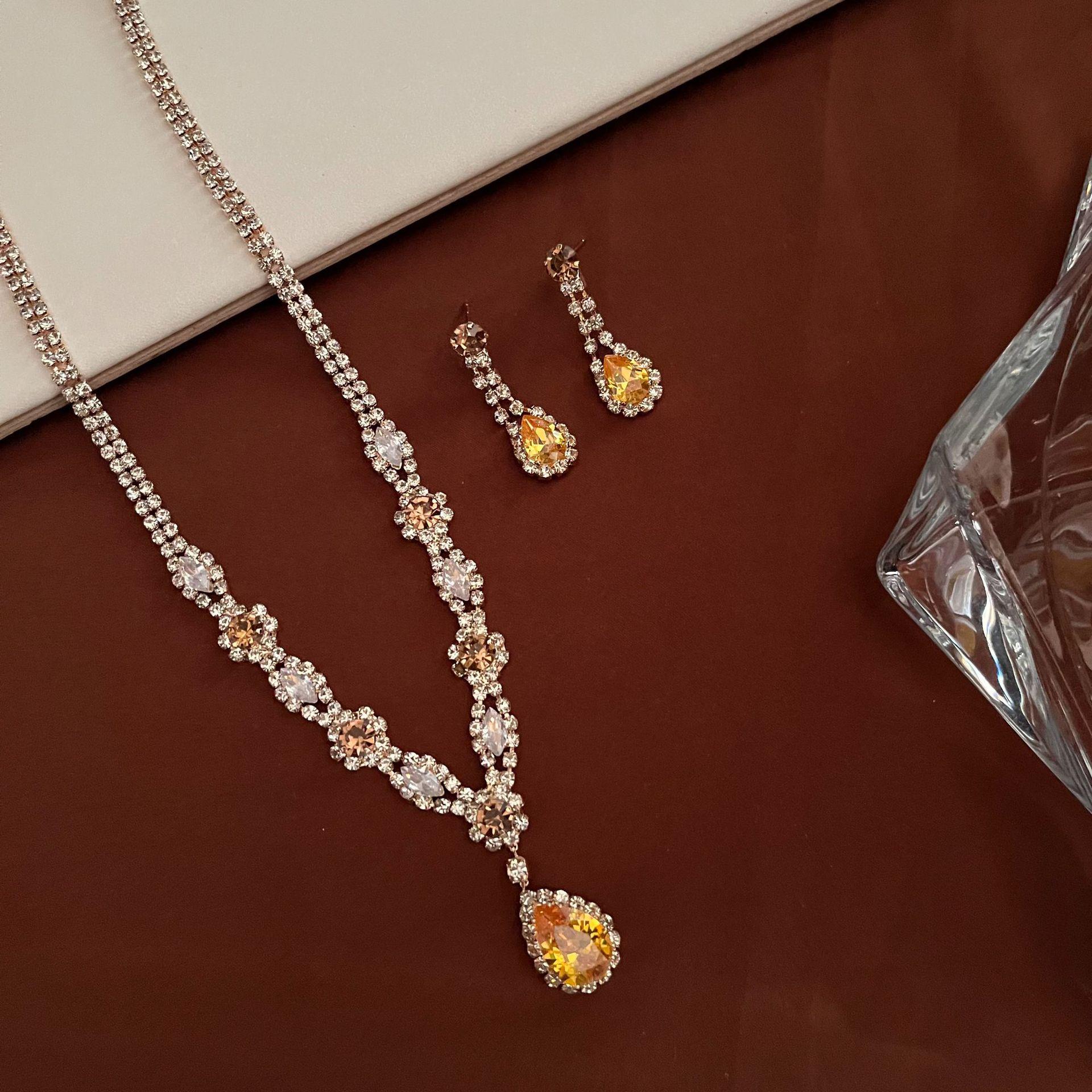 Korean Rhinestone Metal Claw Bridal Necklace  Earring Set