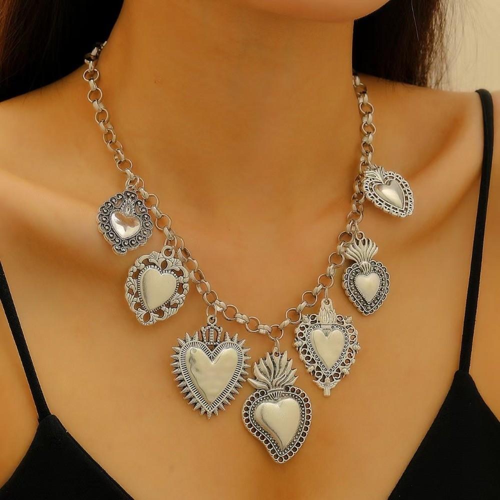 Exaggerated Chain Necklace Vintage Heart Pendant Necklace Women Neck Jewelry  Women's Accessory