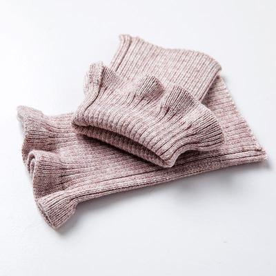Women's Warm Wool-Cashmere Lace Wrist Support for Autumn & Winter - Breathable Joint Protection for Cold Weather & Sports Fashion.