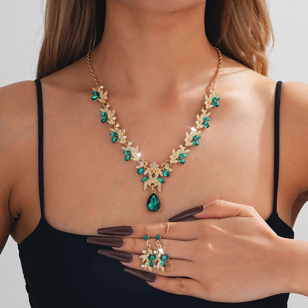 Bridal Wedding Dress Evening Dress Necklace Earrings Two-piece Set with Accessories Collarbone Chain Women's Fashion Jewelry Set