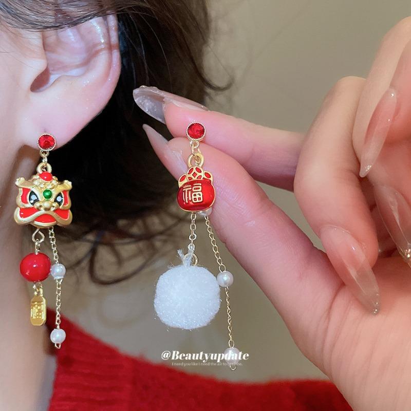 New Chinese style oil drip lion stud earrings New Year's festive fashion temperament earrings light luxury high-end earrings fashion