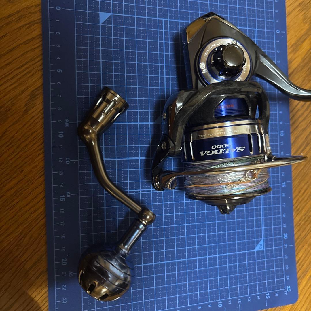 Used DAIWA SALTIGA 5000 spinning reel