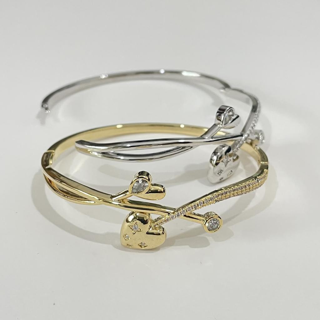 Love Light Luxury High-end Fashion Jewelry Three-dimensional Pattern Heart-shaped Bracelet Bracelet