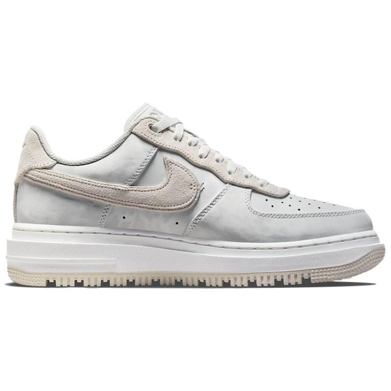 Nike Air Force 1 Luxe 'Triple White' Sneakers DD9605-100