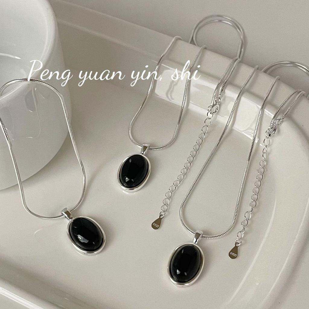 S925 Sterling Silver Black Agate Oval Necklace for Women: High-End, Simple Design with Snake Bone Chain