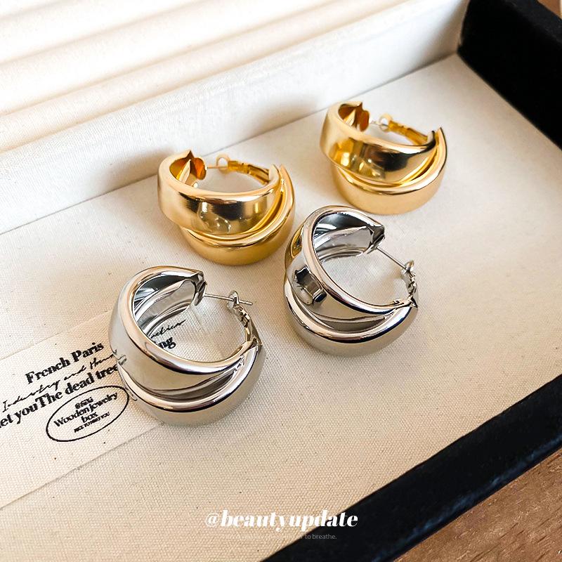 Double-Layer Criss-Cross Metal Hoop Earrings: Fashionable European & American Design with a Simple, Elegant Style.