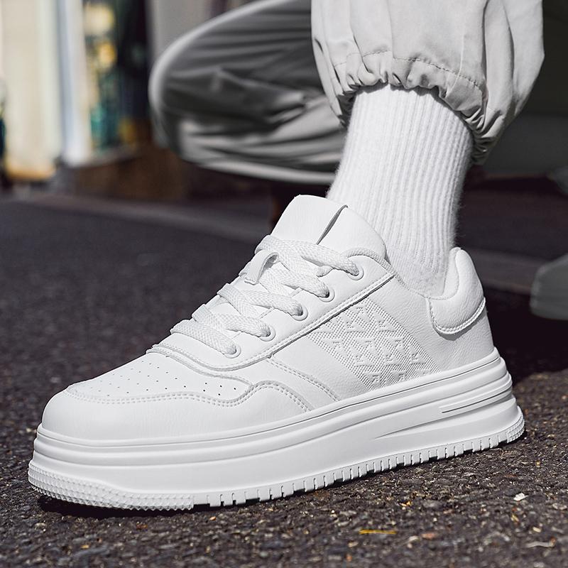 Weiße lässige Herren-Board-Schuhe mit dicker Sohle Bequemer täglicher vielseitiger Stil und Freizeit Party Jugend Sport Qualitätsschuhe
