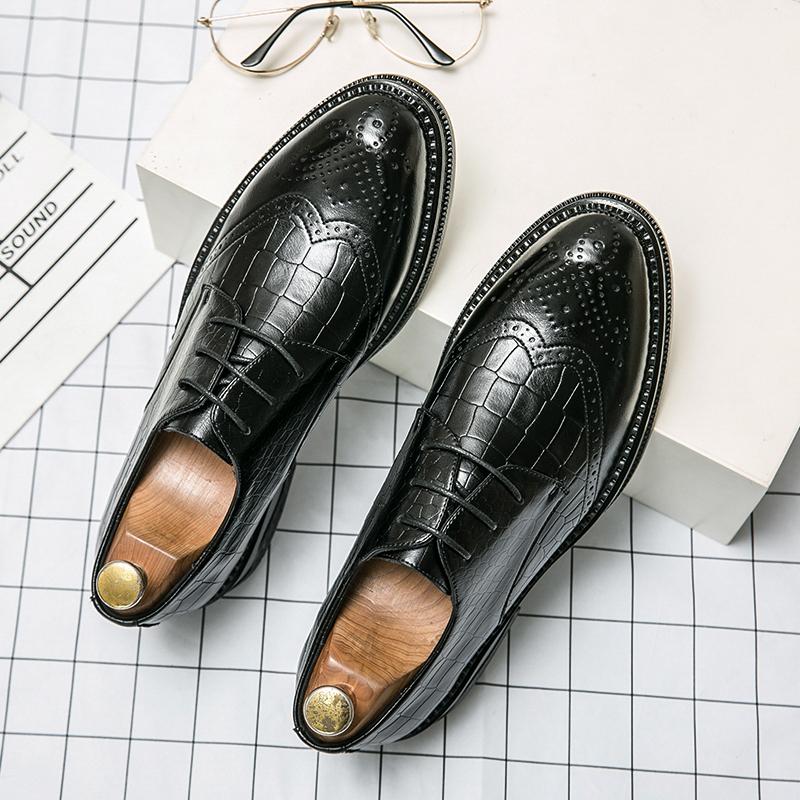Fashion Italian Brand Men's Leather Casual Shoes Classic Brown Brogue Shoes Office Commuting Men's  Business Work Shoes Versatile