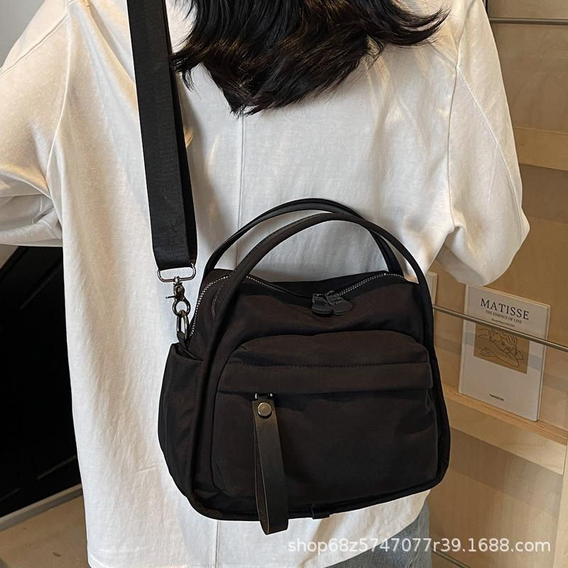 Lightweight Casual Small Bag Women's New Fashion Versatile Shoulder Messenger Bag Nylon Women's Commuter Waterproof Handbag