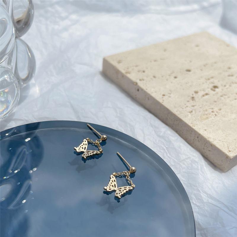 

Легкие ретро-изысканные и гибкие полые серьги-бабочки