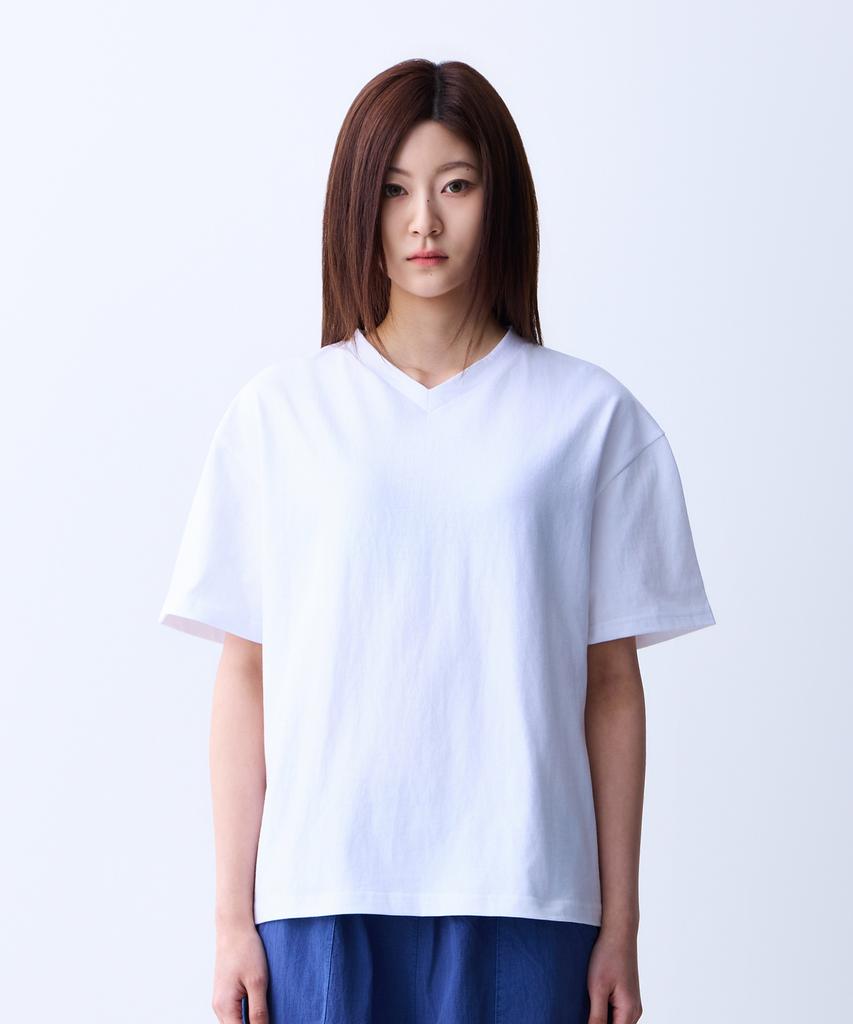 ADERNM Minimal Daily V-Neck T-Shirt White