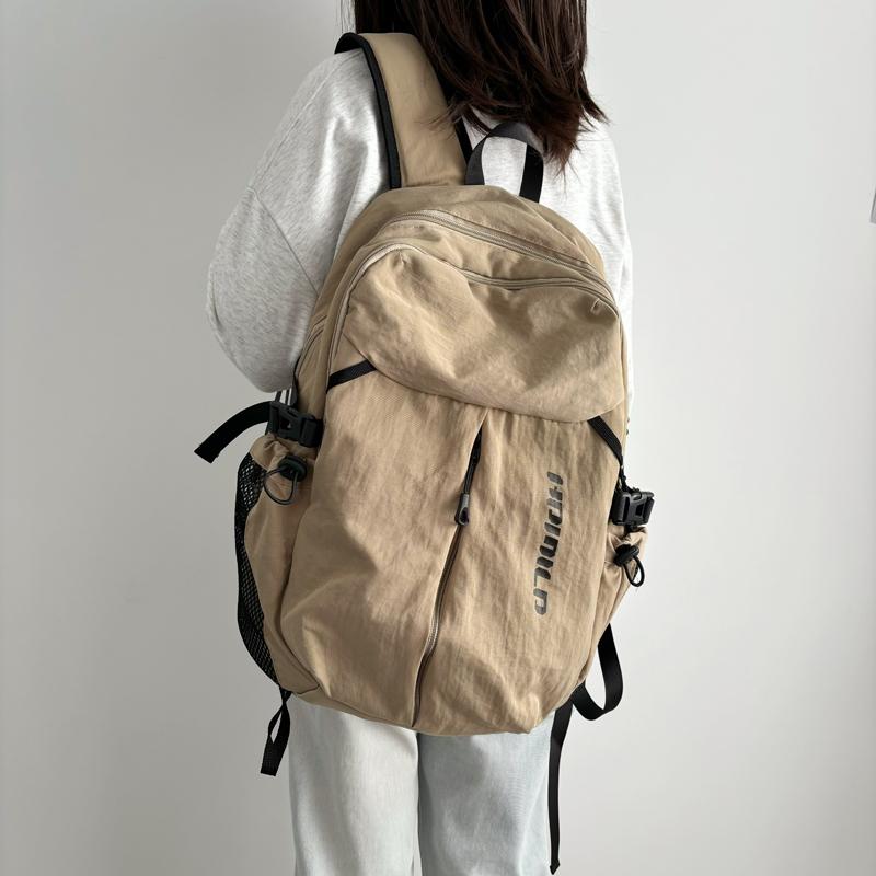 Japanese Light Weight Weight Backpack for Men and Women Large High School High School Commuter School Bag Outdoor Mountaineering Touring Backpack