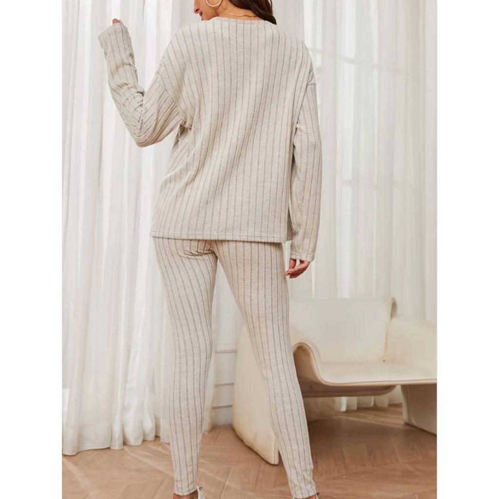 Female Suit, Autumn New Fashionable Casual Temperament Loose Round Neck Pit Stripe Knitted Suit for Women