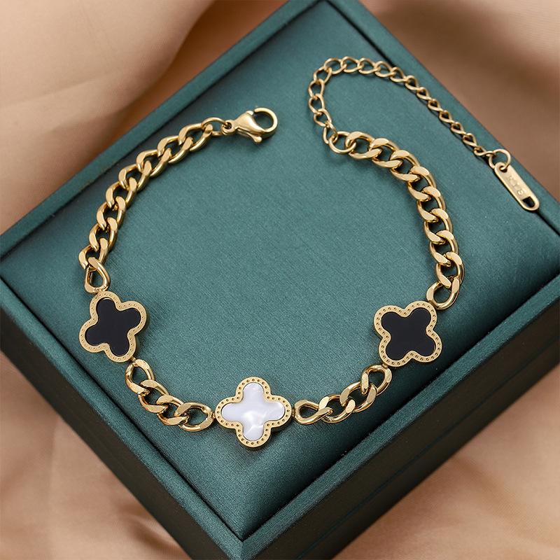 

Элегантный женский браслет из титановой стали - Стильный, Высококлассный дизайн, Легкая роскошь, Универсальный модный аксессуар