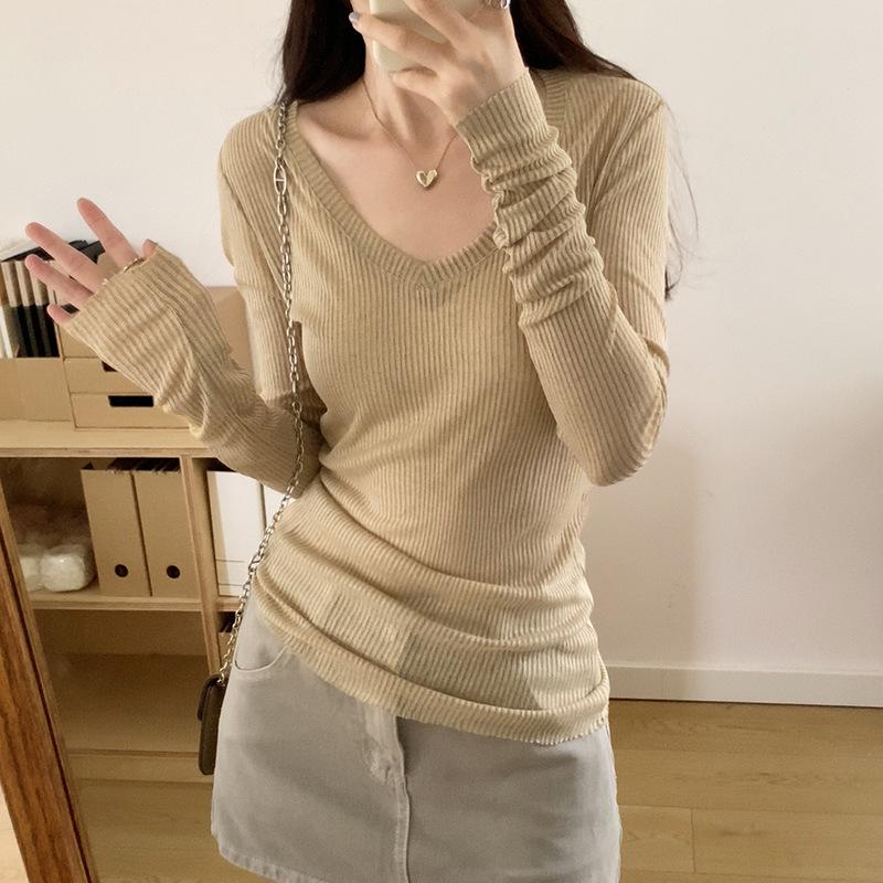 Women's Slim Fit V-Neck Sheer Long-Sleeve Knit Top - 2024 Early Autumn Design