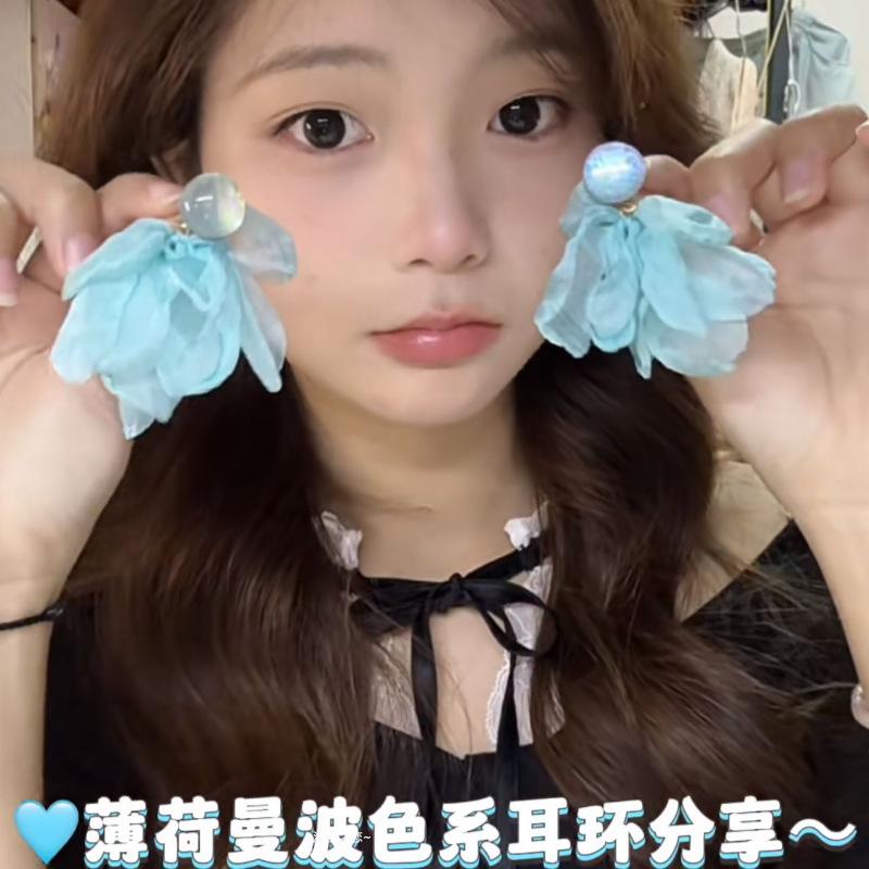 

Love Chiffon Petal Earrings Earrings Women s Summer Niche Temperament Holiday Wind Sweet Square Round Face Earrings