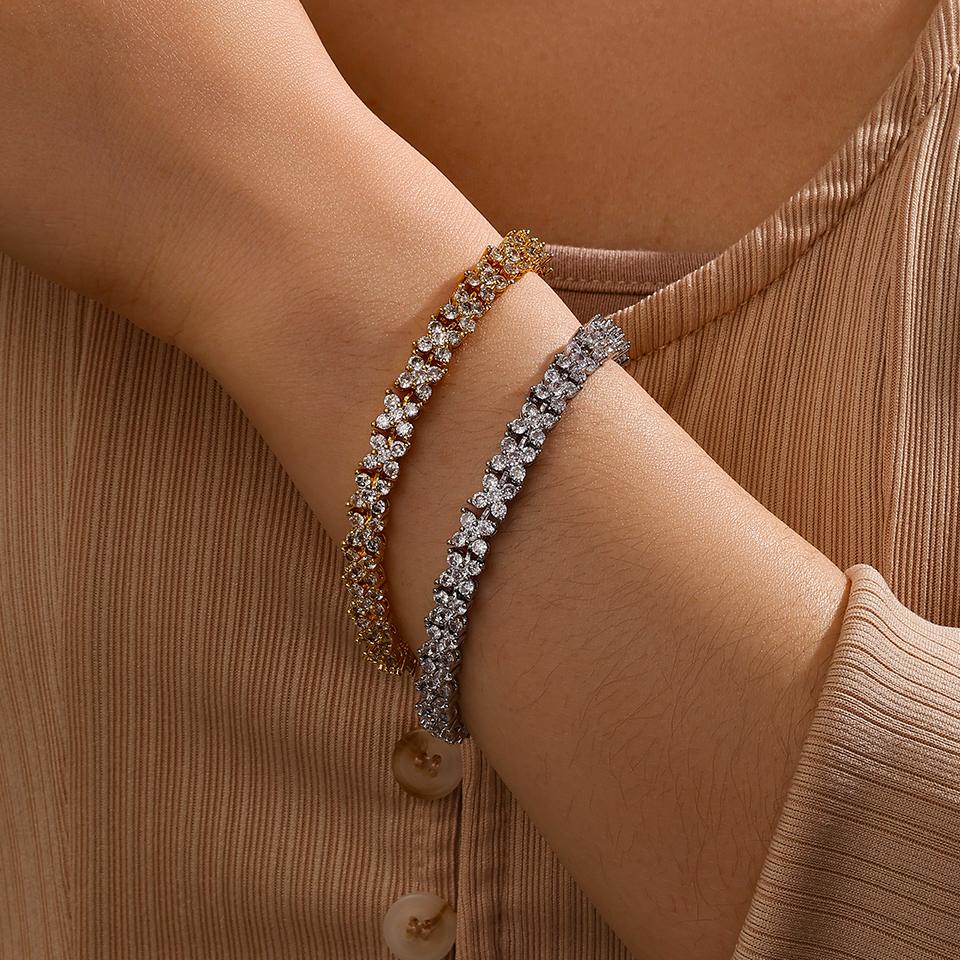 ZAKOL Luxury Buling Four-leaf Flower Shiny Zircon Tennis Bracelet for Women New Trendy Wedding Party Zircon Accessories