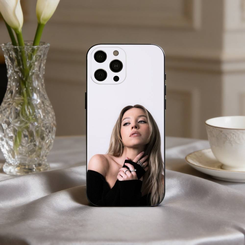 

Stunning S-Sydney S-Sweeney Actress Phone Case For iPhone 17pro,16,15,14,13,12,11 Plus,Pro Max,XS,Soft Silicone Black Cover iPhone14ProMax