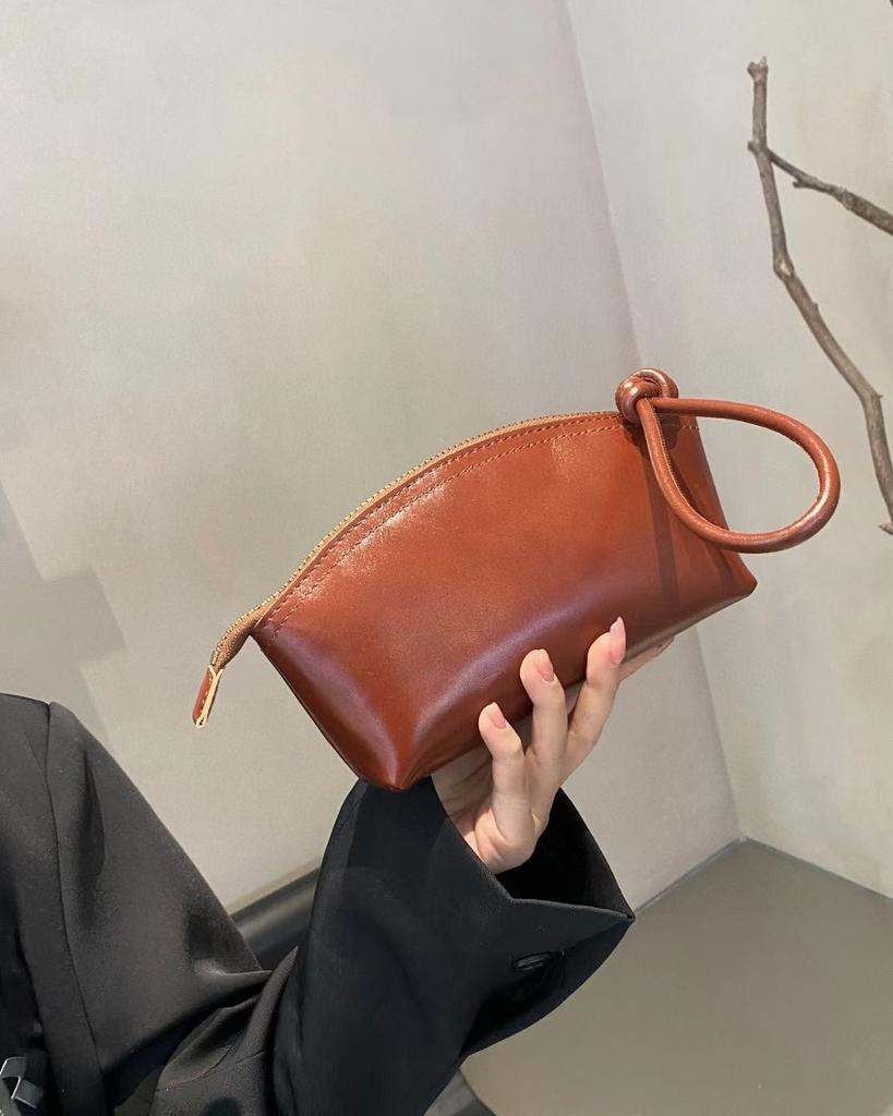 Retro First-layer Cowhide Women's Bags Women's Bags Fashionable and Practical Dumpling Bags Shell Bags Simple and Versatile Hand Grab Bags