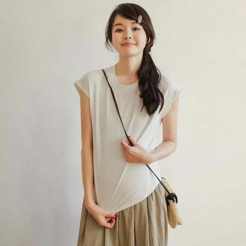 

Maternity Flutter Sleeve Solid Color T-Shirt: Comfortable, Breathable, Loose, Tummy-Covering, Versatile for Spring/Summer. S (recommended 35-42.5 kg)