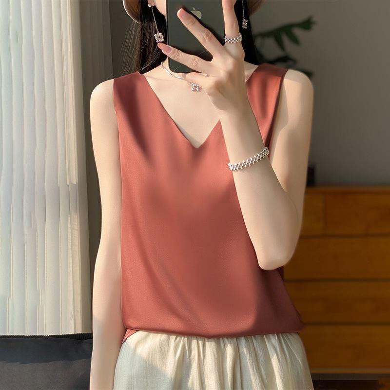 Women S Slim Fit V Neck Short Length Wide Strap Camisole Top