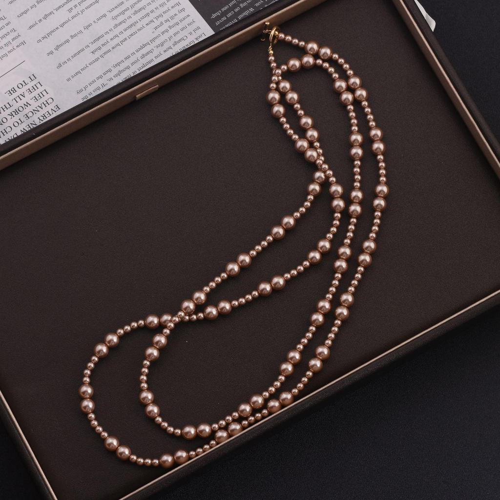 Elegant kuratierte mehrlagige Perlen-Choker-Halskette mit französischem Retro-Design und australischen Südsee-Akoya-Perlen