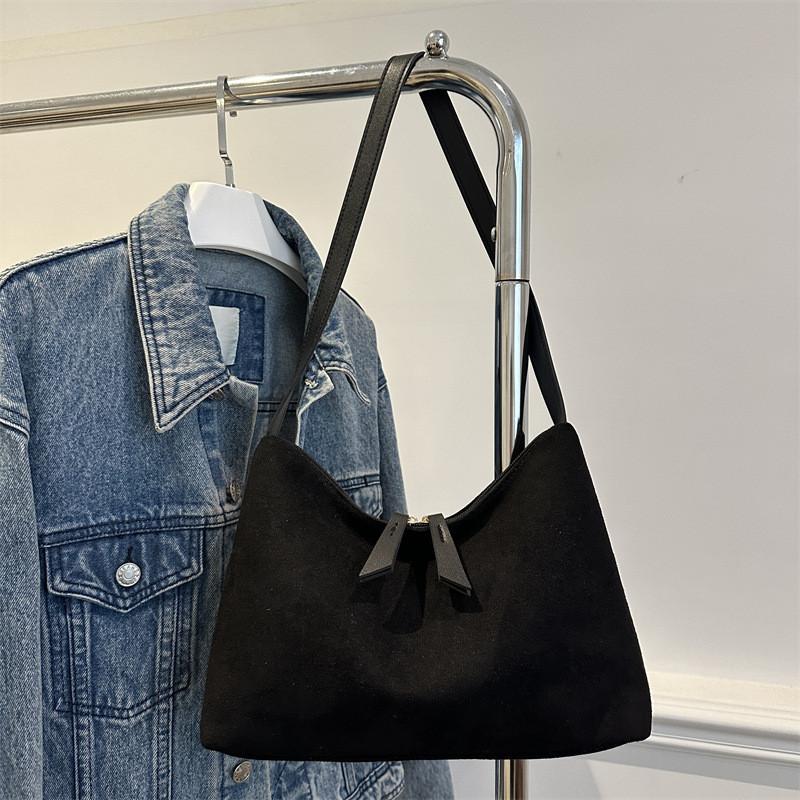 Stylish Large Capacity Tote Bag In Black Brown Red For Everyday Fashion Use