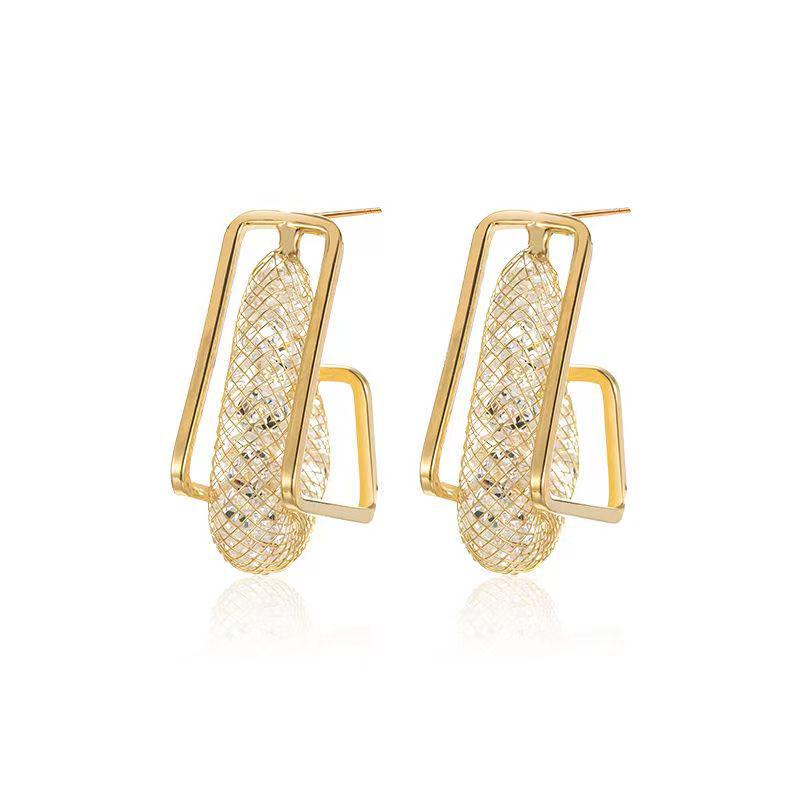 Korean Geometric Ear Cuff Earrings - Versatile Round Studs for Women золотой
