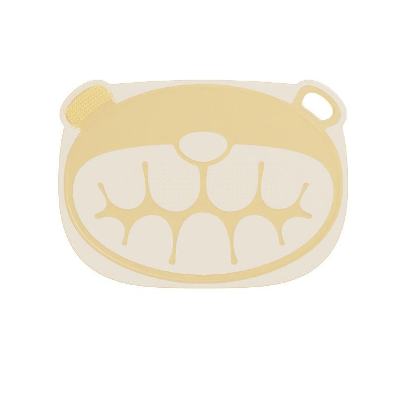 Silicone Little Bear Soft Cutting Board - Lightweight Chopping Board for Babies - Suitable for Cutting Fruits