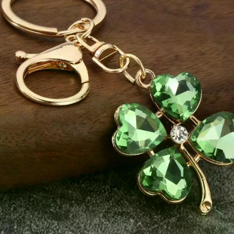 Trendy Luxury Rhinestone Four-Leaf Clover Keychain Fashion Exquisite Green Leaf Keyring Bag Charms For Women Gifts