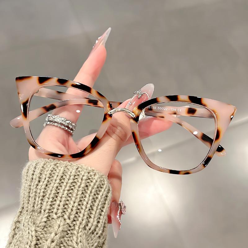 Ultra-light and Fashionable Large-framed Cat-eye Anti-blue Light Glasses Are Simple and Versatile Sunglasses for Shooting