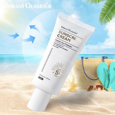 VIBRANTGLAMOUR Sunscreen & Concealer: Refreshing Oil Control with Sun Protection.