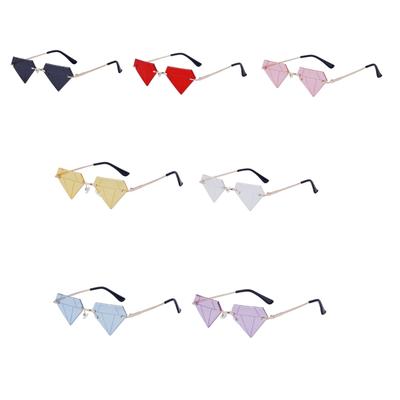 Lunettes de soleil Rave Party Lunettes de soleil en forme de triangle diamant Lunettes de soleil sans monture pour femmes