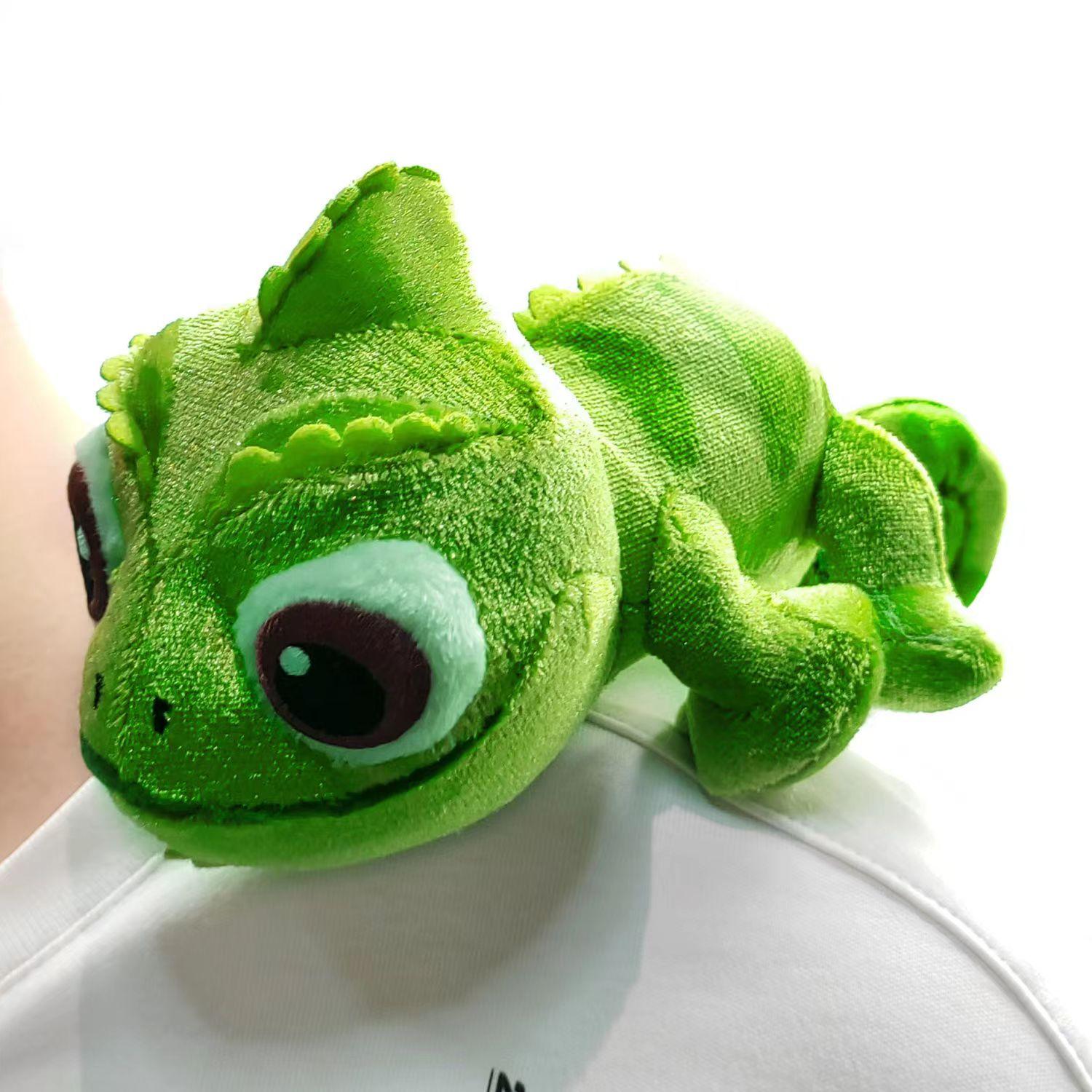 Parks Tangled Pascal Shoulder Pal Magnet Magnetic Plush toy Rapunzel зелёный
