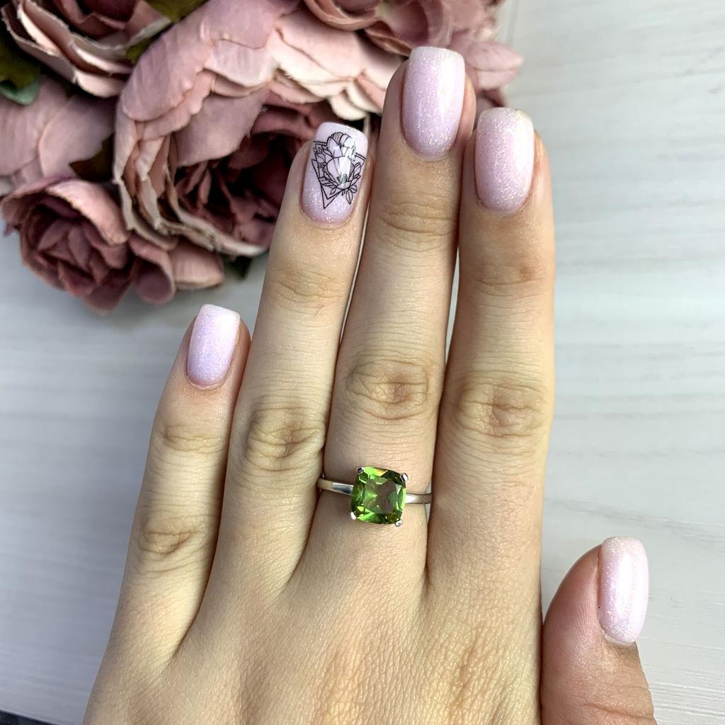 Серебряное кольцо с Султанит султанитом 2.1ct (1983935) 2.32 гр. 925 пробы