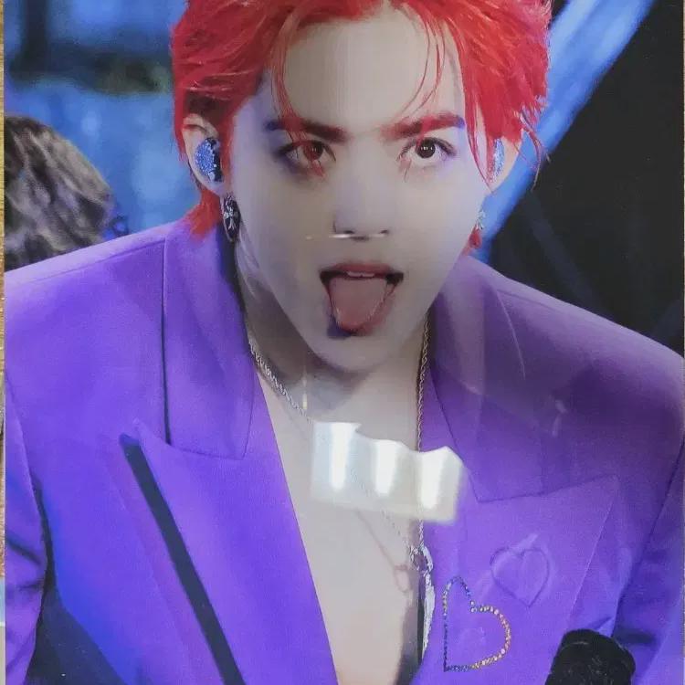 

Seventeen Escoops A3 Frame