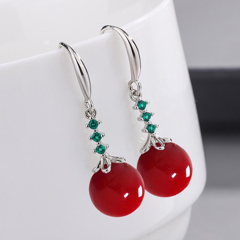 

Акриловые серьги-подвески с инкрустацией зеленым цирконом, красными круглыми бусинами и имитацией жемчуга для женщин