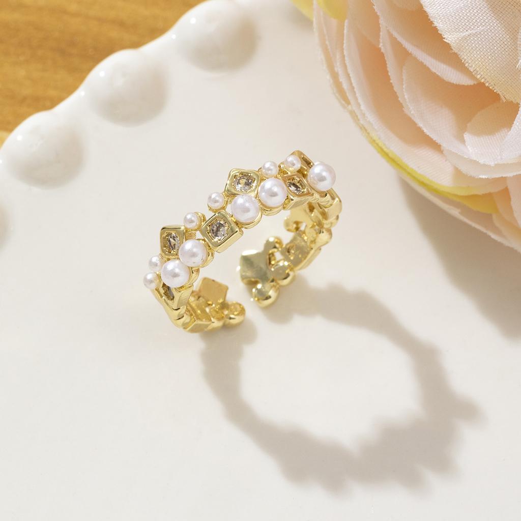 Fashion Design, Pearl Open Ring, Women's Light Luxury, Elegant and High-end Temperament, Full of Diamonds, Zircon Ring.