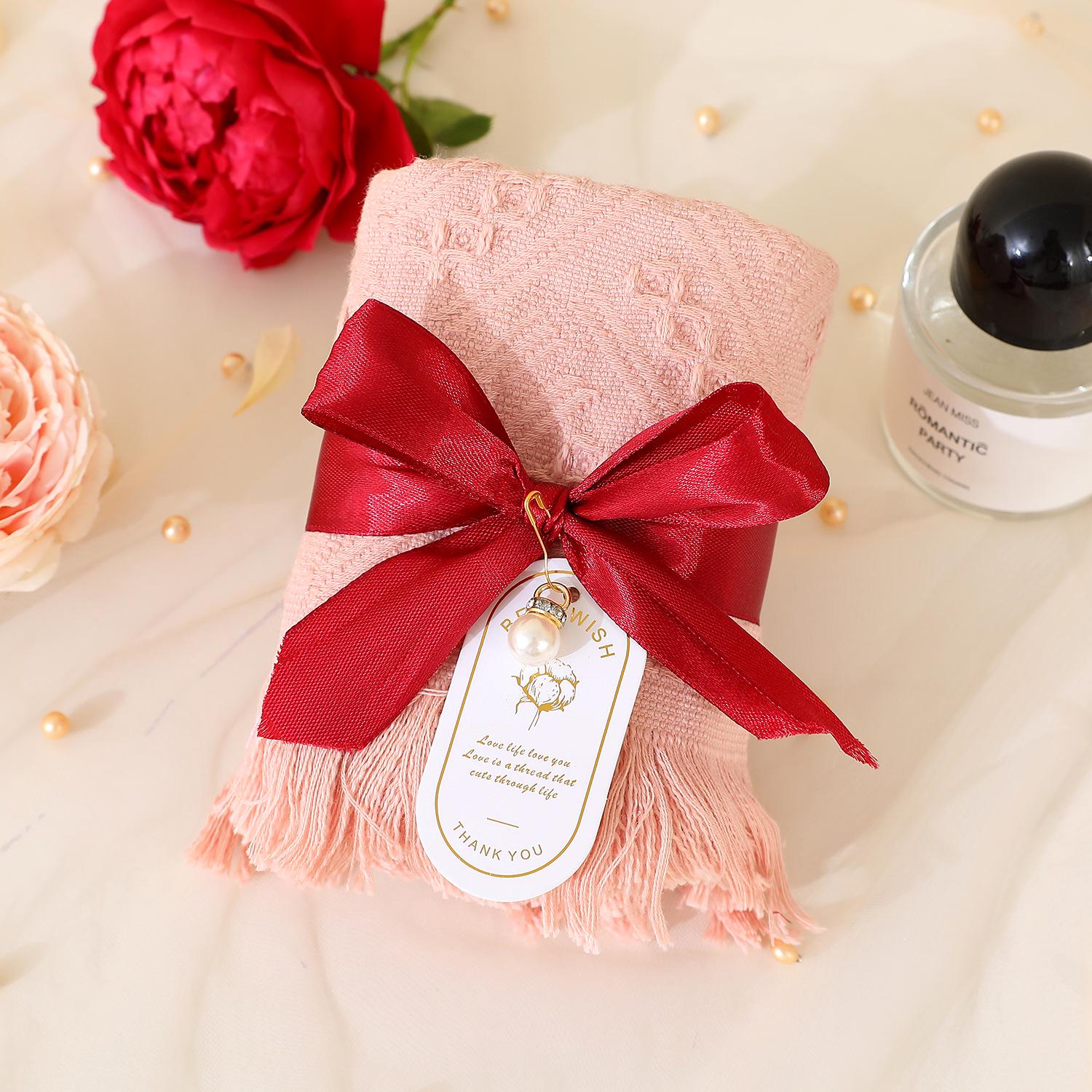 Cotton Tassel Towel: Wedding Souvenir & Bridesmaid Thank You Gift 35*75 cm