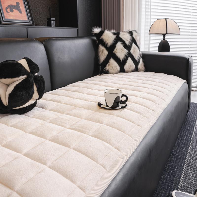 

Velvet Solid Sofa Cover Four Season Universal Solid Color Non-Slip Sofa Cushion Sofa Towel Home for Living Room Decoration 70x70cm білий