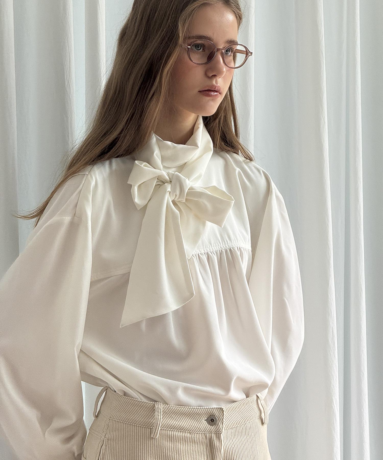 Soire 2Way Tie Shirring Blouse - Ivory Ivory