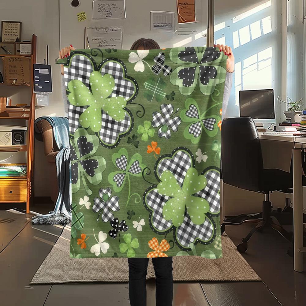 1PC Four-leaf clover Print FlAannel Blanket, High quality Comfortable for All Seasons, Home Decor, Warmth and Comfort