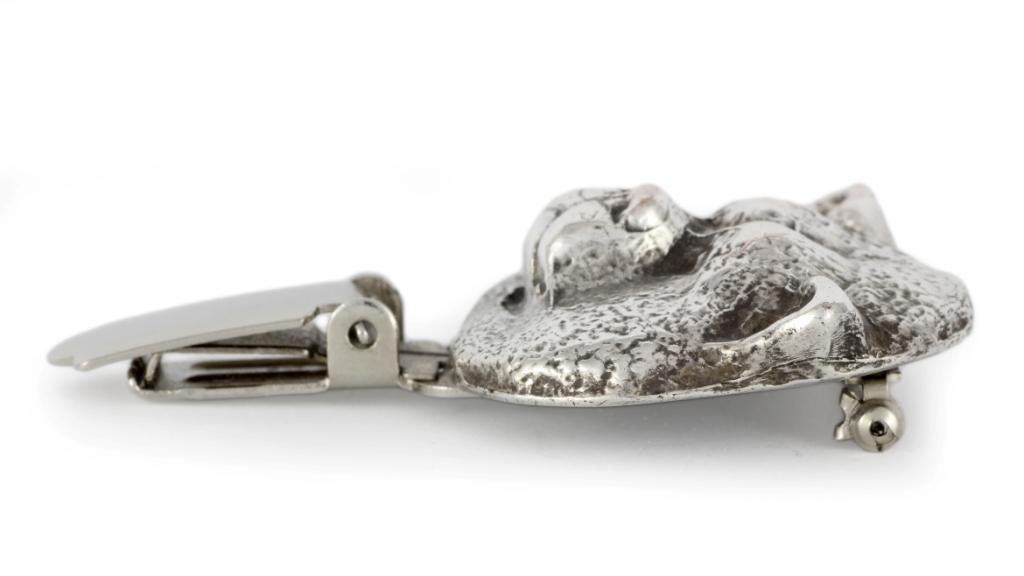 Akita, Akita Inu – Brooch with a clip, holder for a start number – Design 01 | Art-Dog