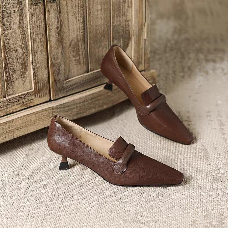 2025 New Retro French Simple Temperament High-end Niche Shoes Fashion Pointed Thin Heel Soft Leather Women's Single Shoes