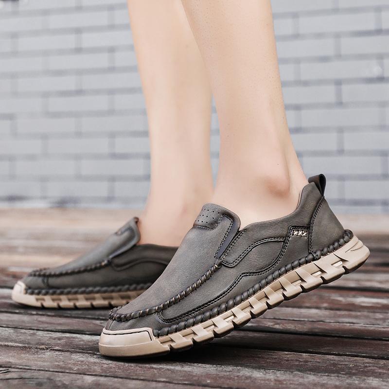 2026 New Men Casual Shoes Handmade Leather Loafers Comfortable Men's Shoes Quality Split Leather Flat Moccasins Men Sneakers