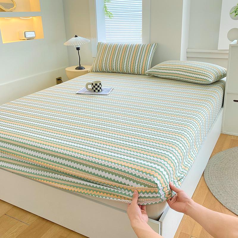 Printed Coarse Cloth Non-Slip Single Bed Sheet Set with Mattress Protector