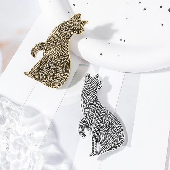 Brooch Pin Cat Shape Retro Style Distressed Badge Wear-Resistant Rust-Proof Suit Lapel Badge Clothing Decoration