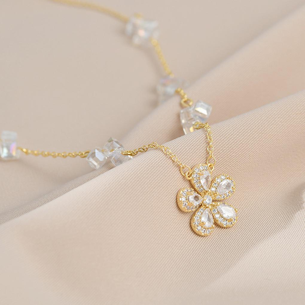 Woman Sweater Necklace Flower Pendant Chains Fashion Adjustable Copper Decor Birthday Decorations Jewelry for Jewelries